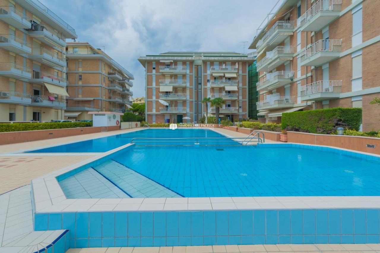 Residence Puerto Del Sol Immobiliare Pacella Lido di Jesolo Luaran gambar